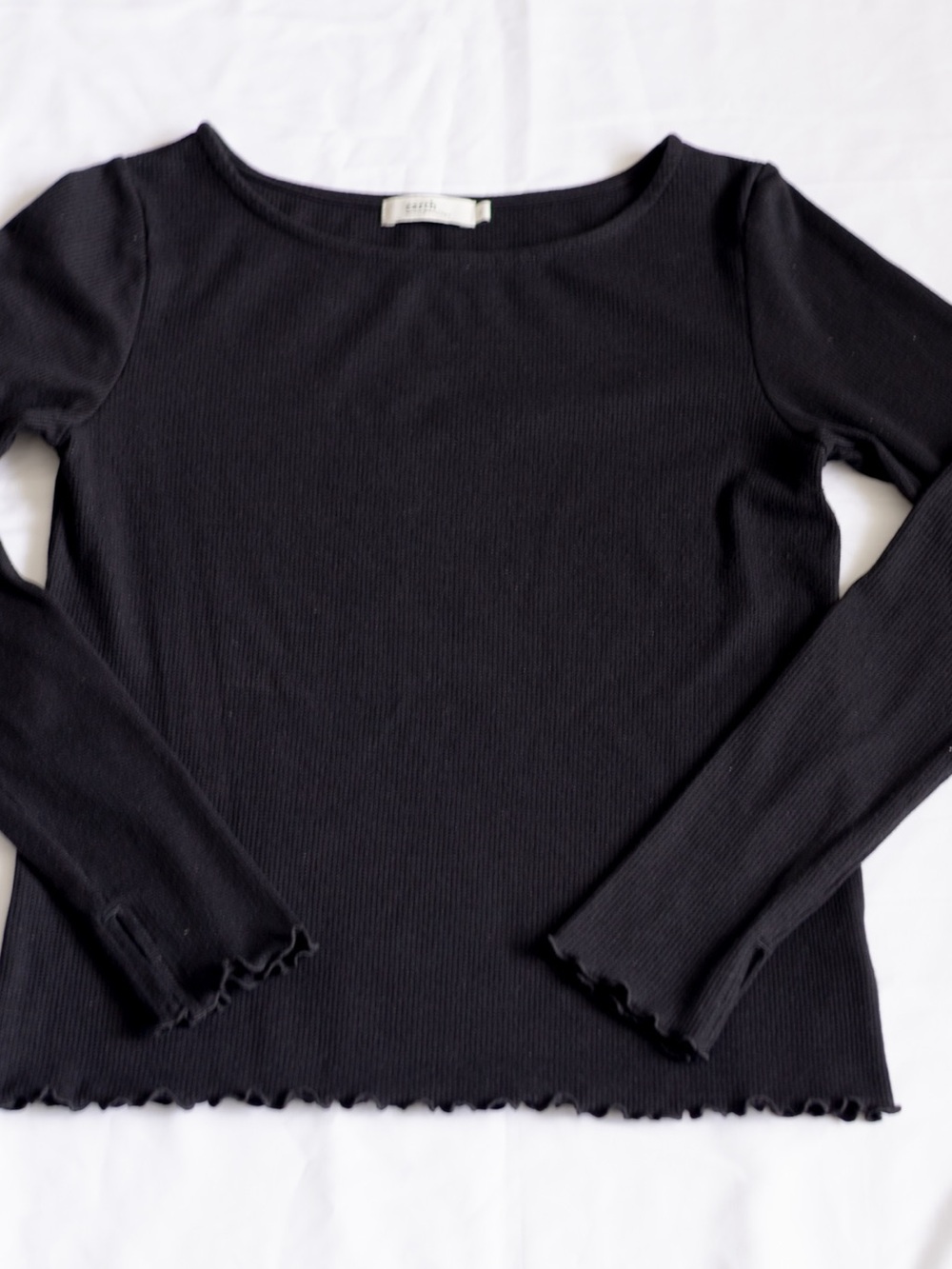 Women's Black Ribbed Long-Sleeve Tee with Lettuce Hem